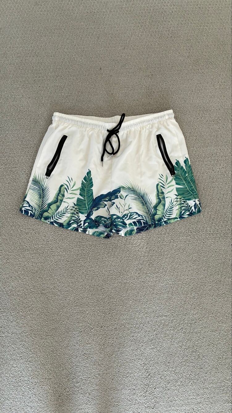 COOFANDY Men's Quick Dry Swim Trunks. White/Floral Large No Liner.